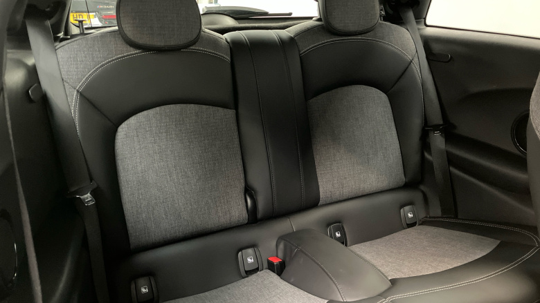 MINI Hatchback 135kW Cooper S Level 2 33kWh 3dr Auto Electric Hatchback